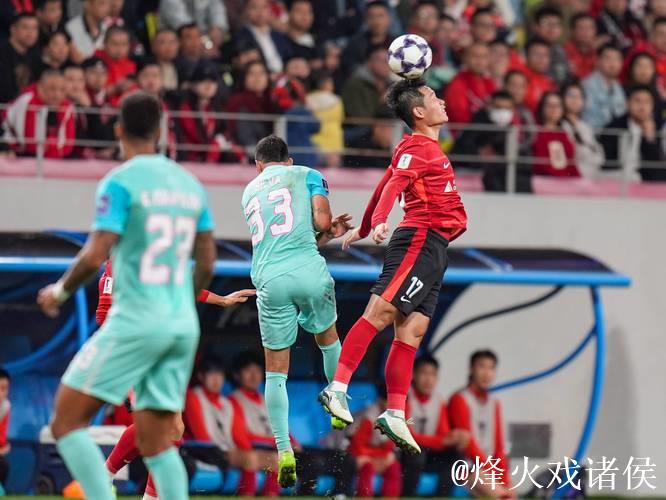 亚冠-蓉城全场仅1次射正胡荷韬伤退 0-2不敌柔佛新山